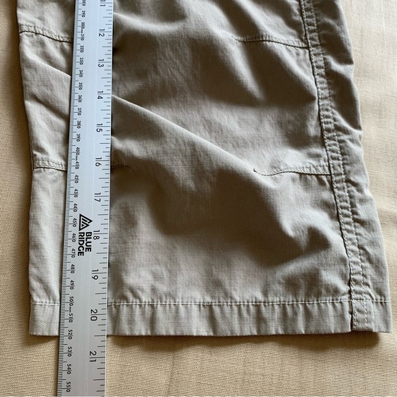 Kuhl Mountain Culture Women's 10 Khaki Capris Cropped Pants Embroidered Outdoor - Picture 14 of 16